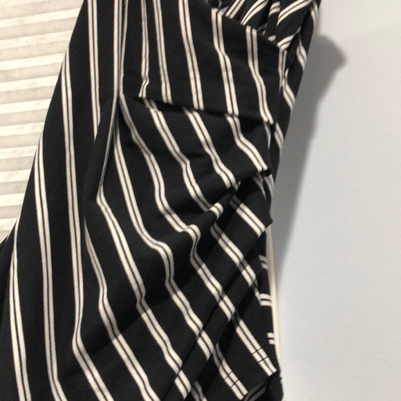 BODYCON DRESS 🖤☁️ - Picture 3 of 4